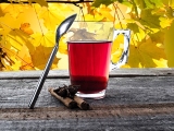 Zpříjemněte si podzim relaxačními čaji, domácími nebo koupenými